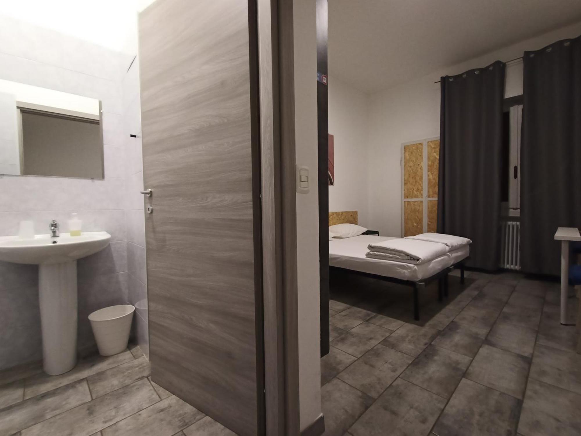 Guest house Airport Boulevard